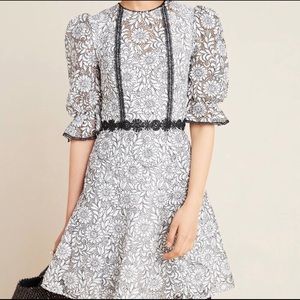 NWT MONIQUE LHUILLIER EMBROIDERED FLORAL MINI DRESS 2P